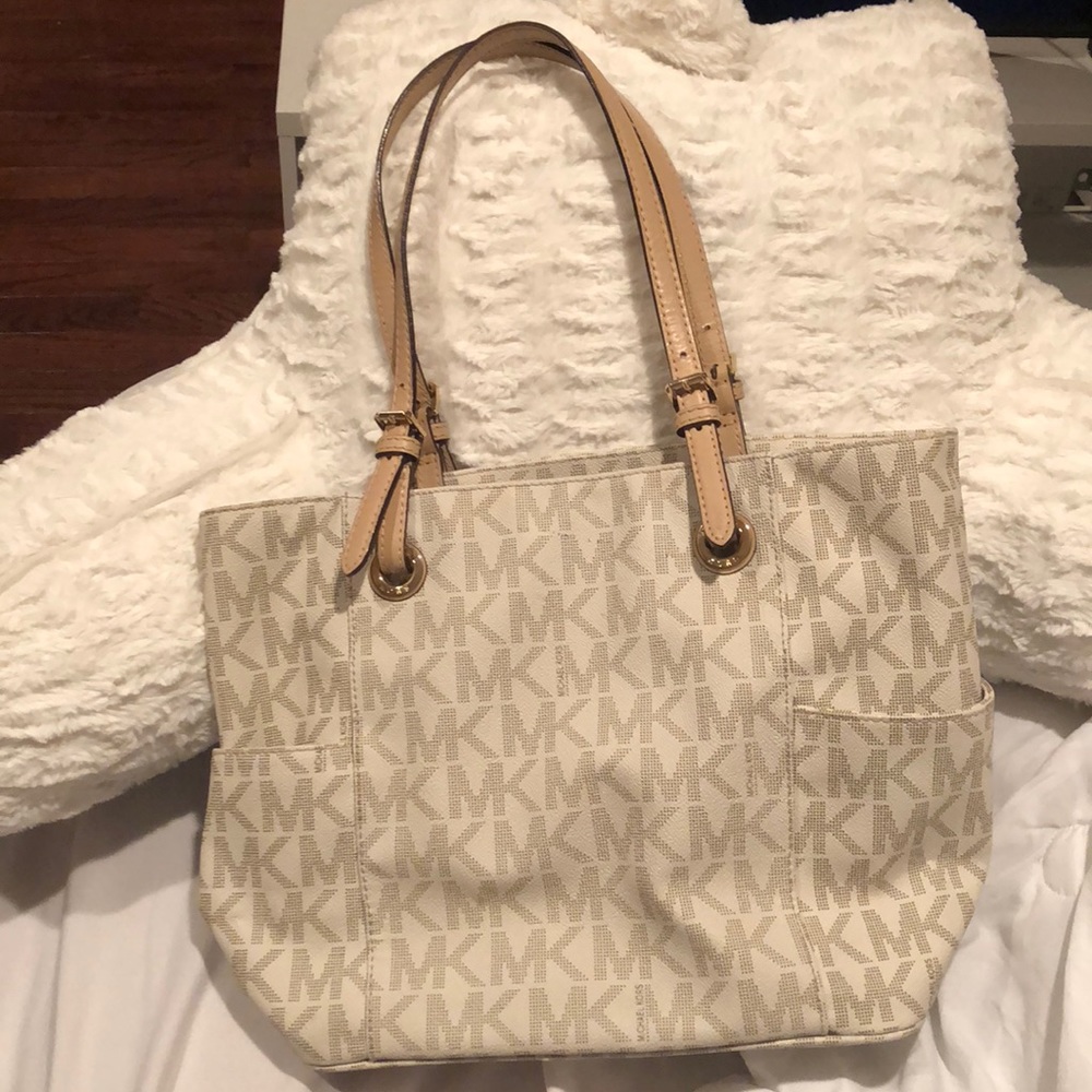 Michael Kors vanilla tote - Picture 3 of 4